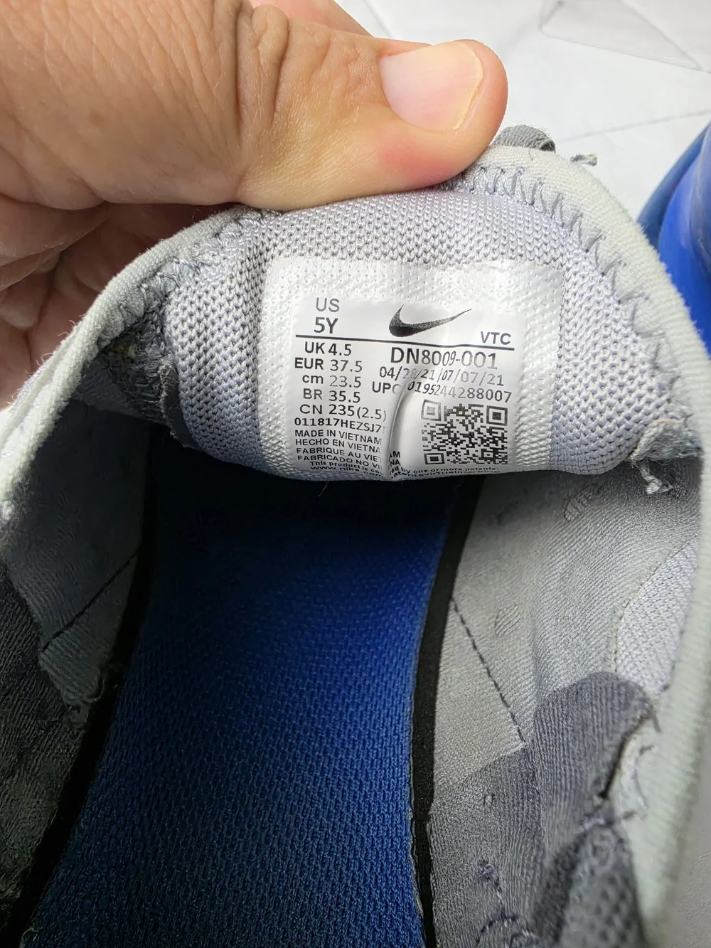 Nike Air Max 270 Grey & Blue Sneakers Big Boy Size Yy